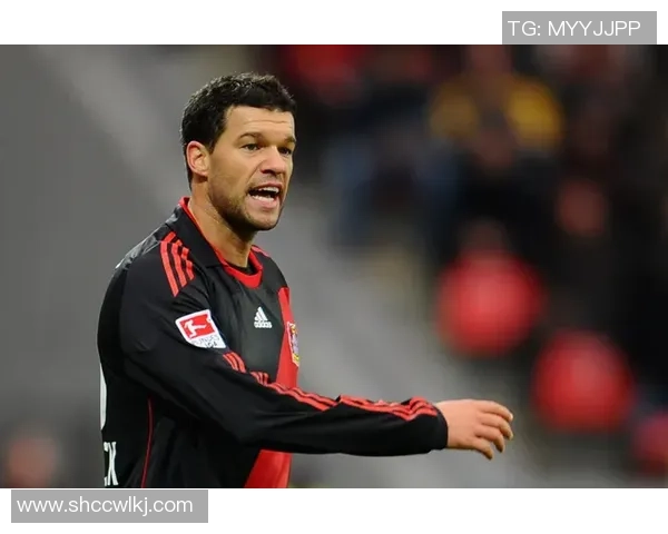 勒沃库森与奥格斯堡精彩对决全场比赛回放及精彩瞬间解析